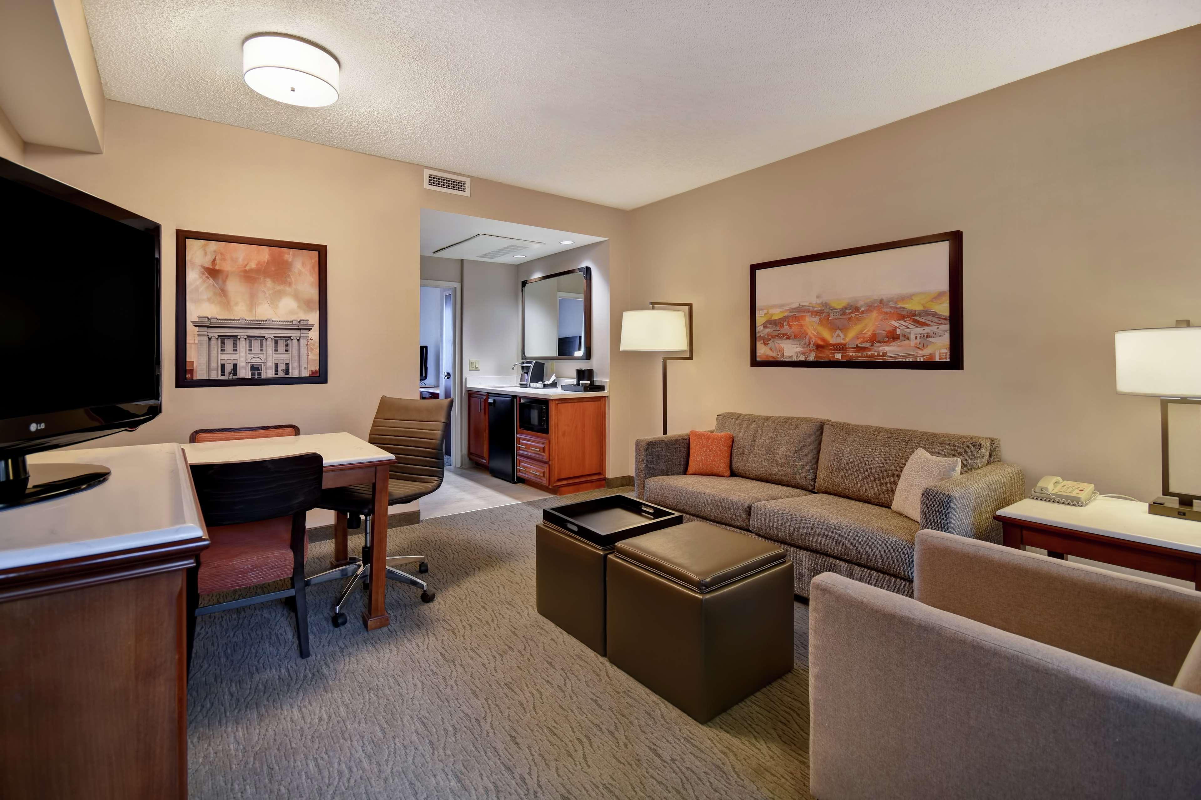 Embassy Suites Литъл Рок Екстериор снимка