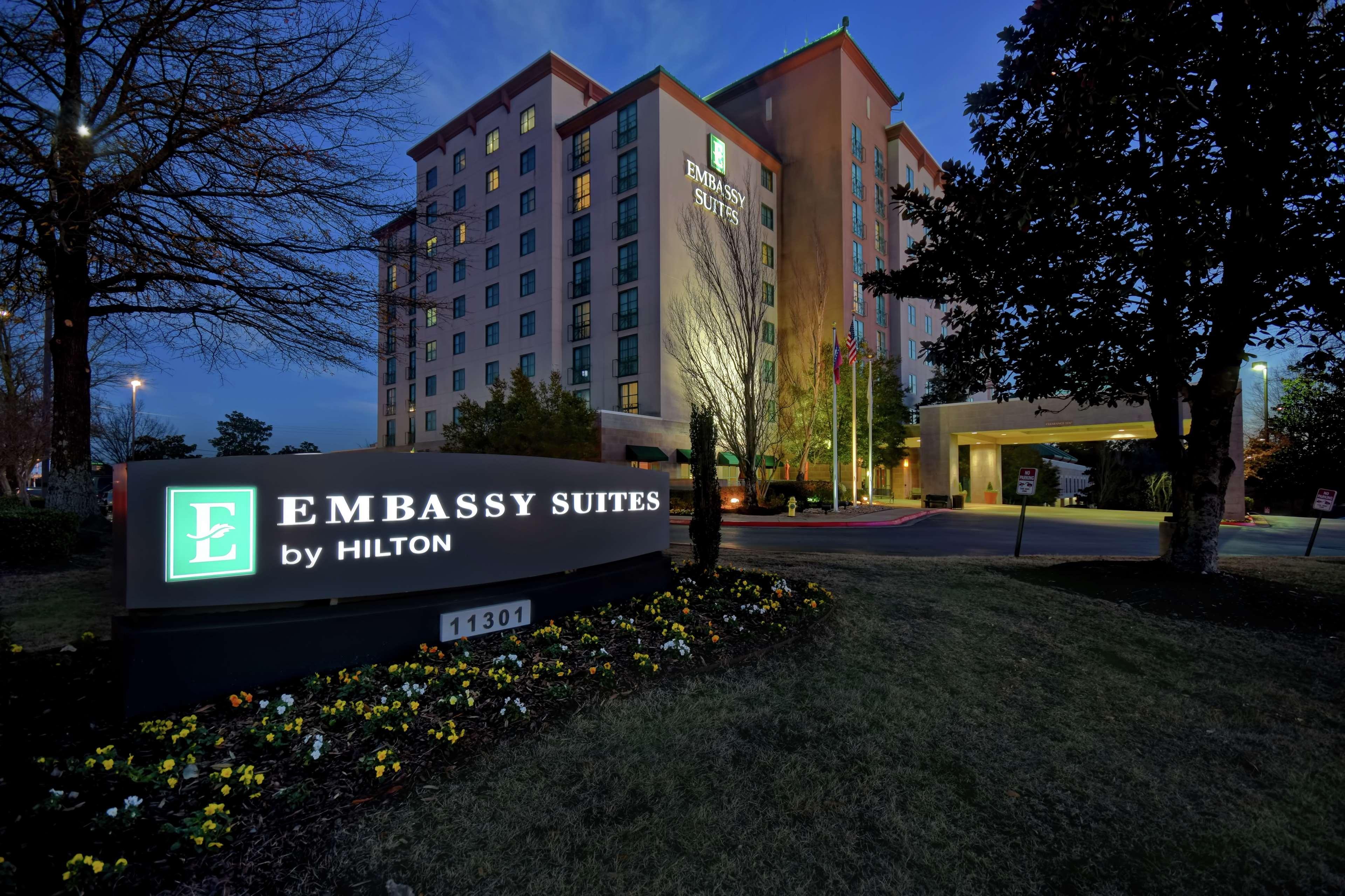 Embassy Suites Литъл Рок Екстериор снимка