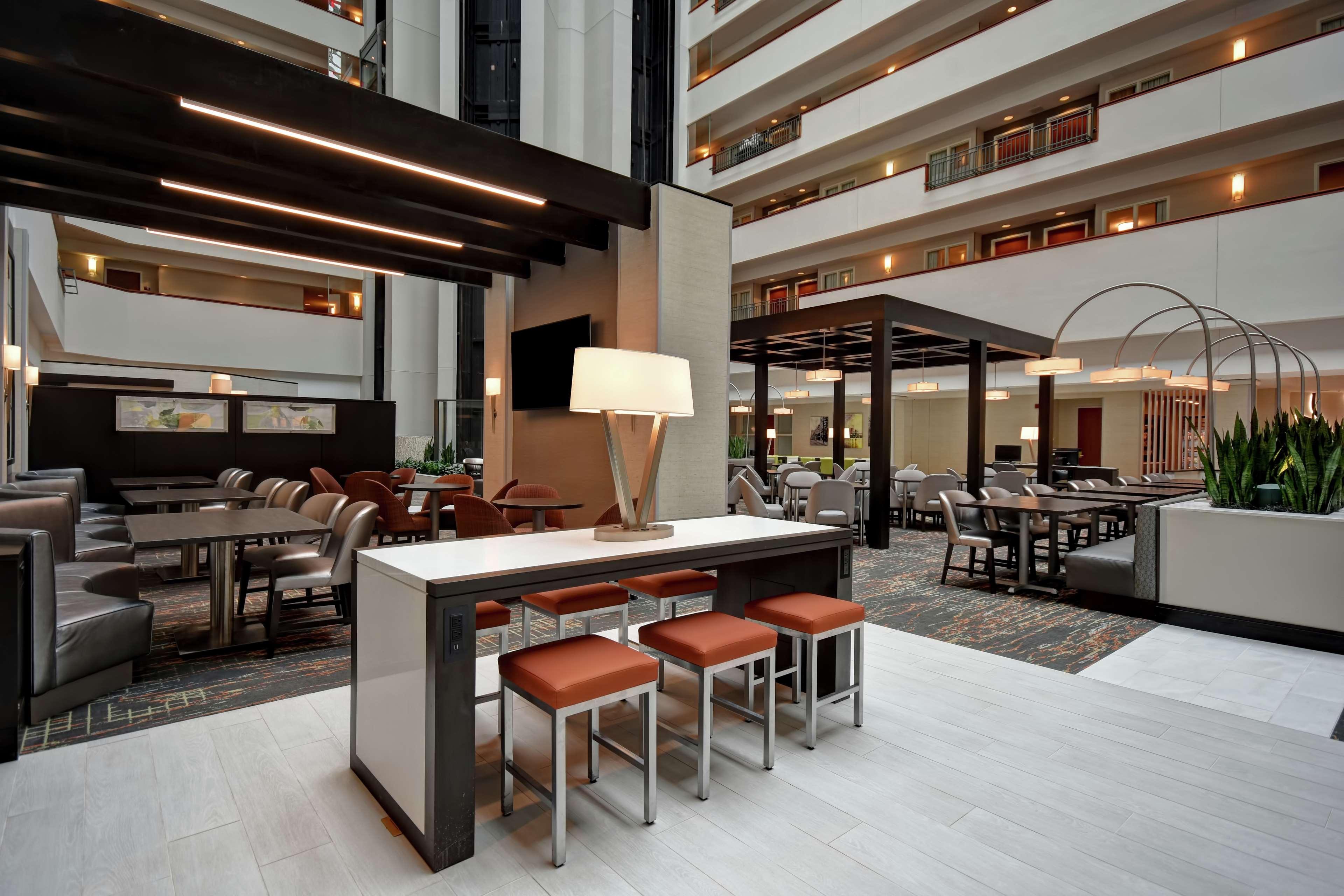 Embassy Suites Литъл Рок Екстериор снимка