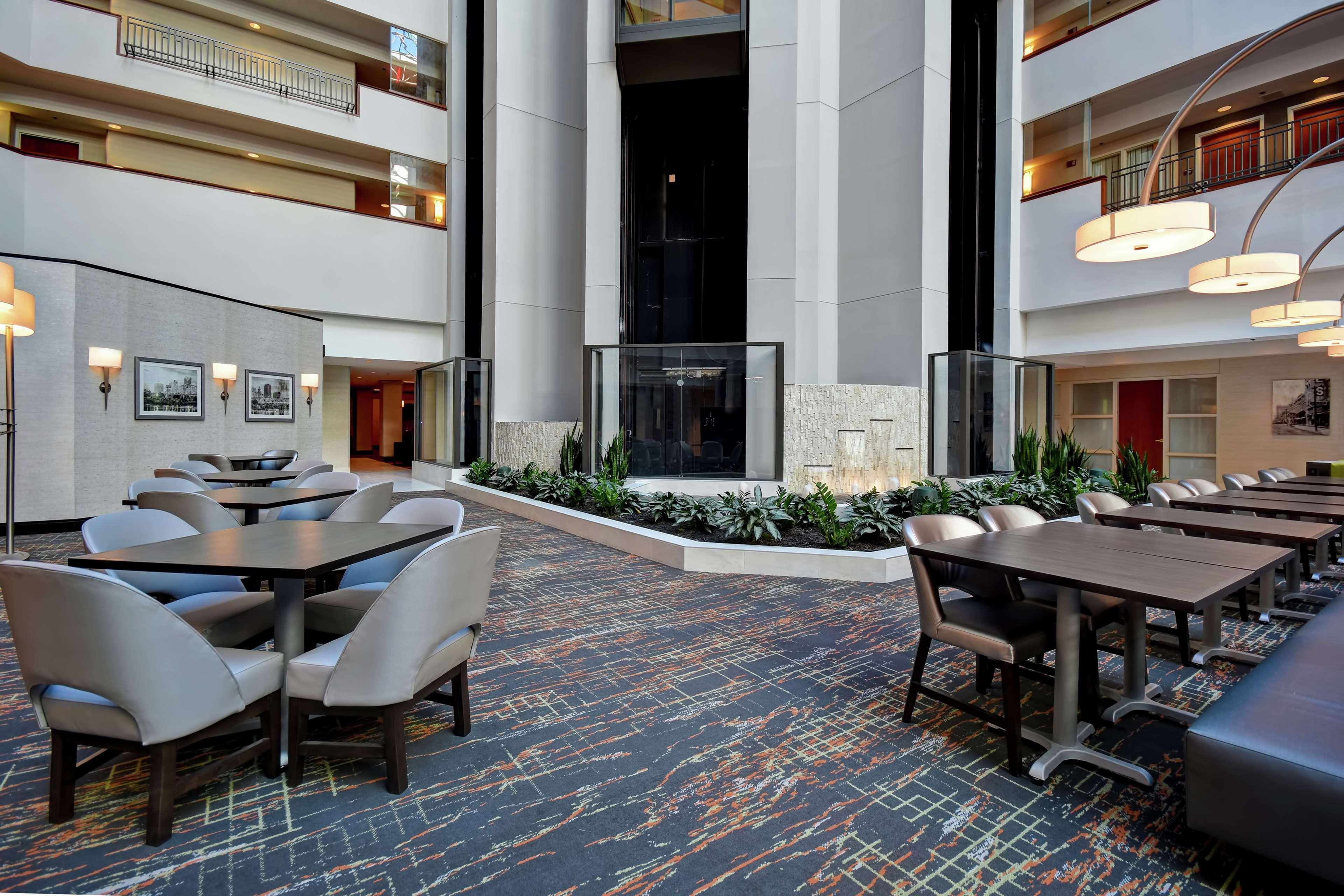 Embassy Suites Литъл Рок Екстериор снимка