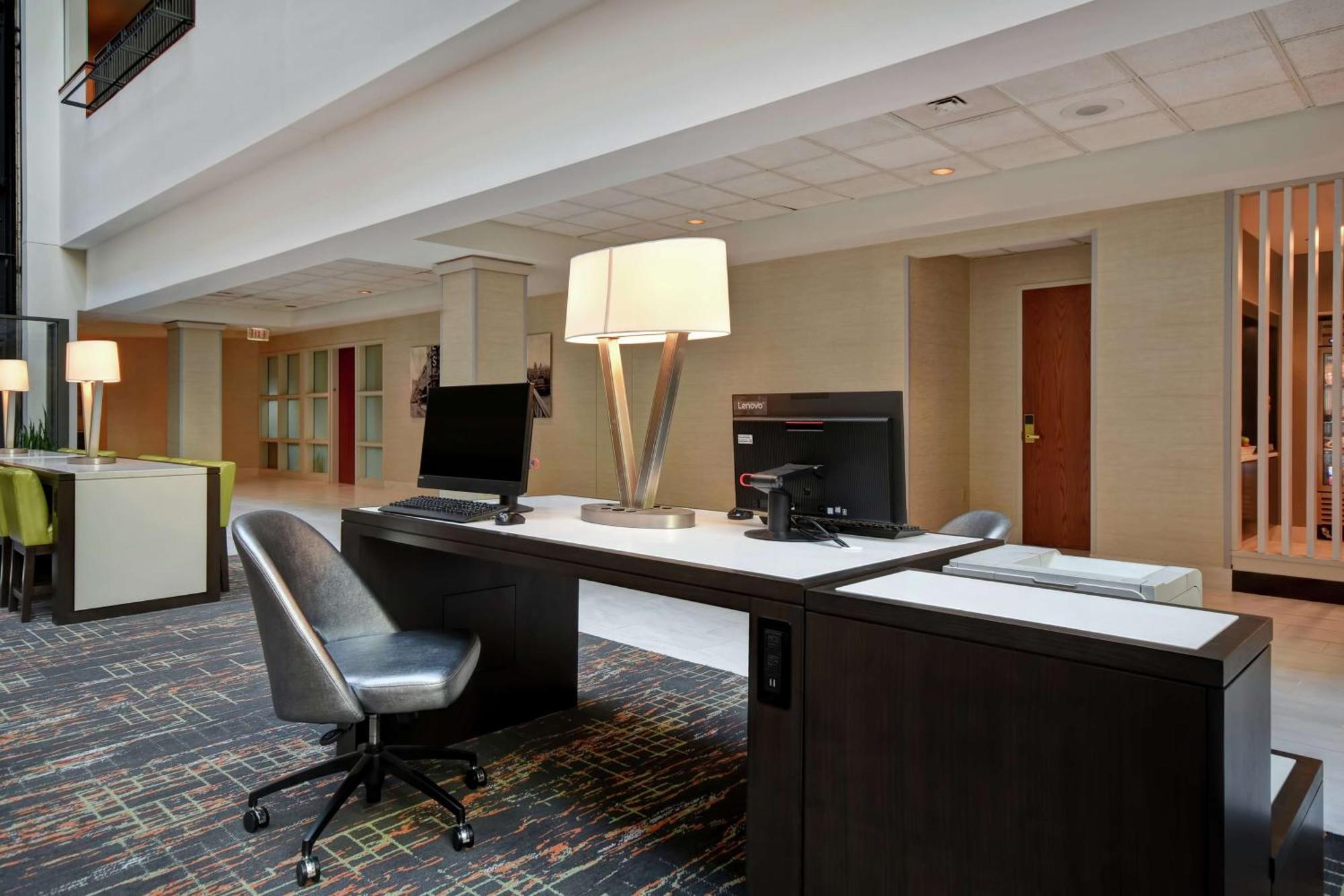 Embassy Suites Литъл Рок Екстериор снимка