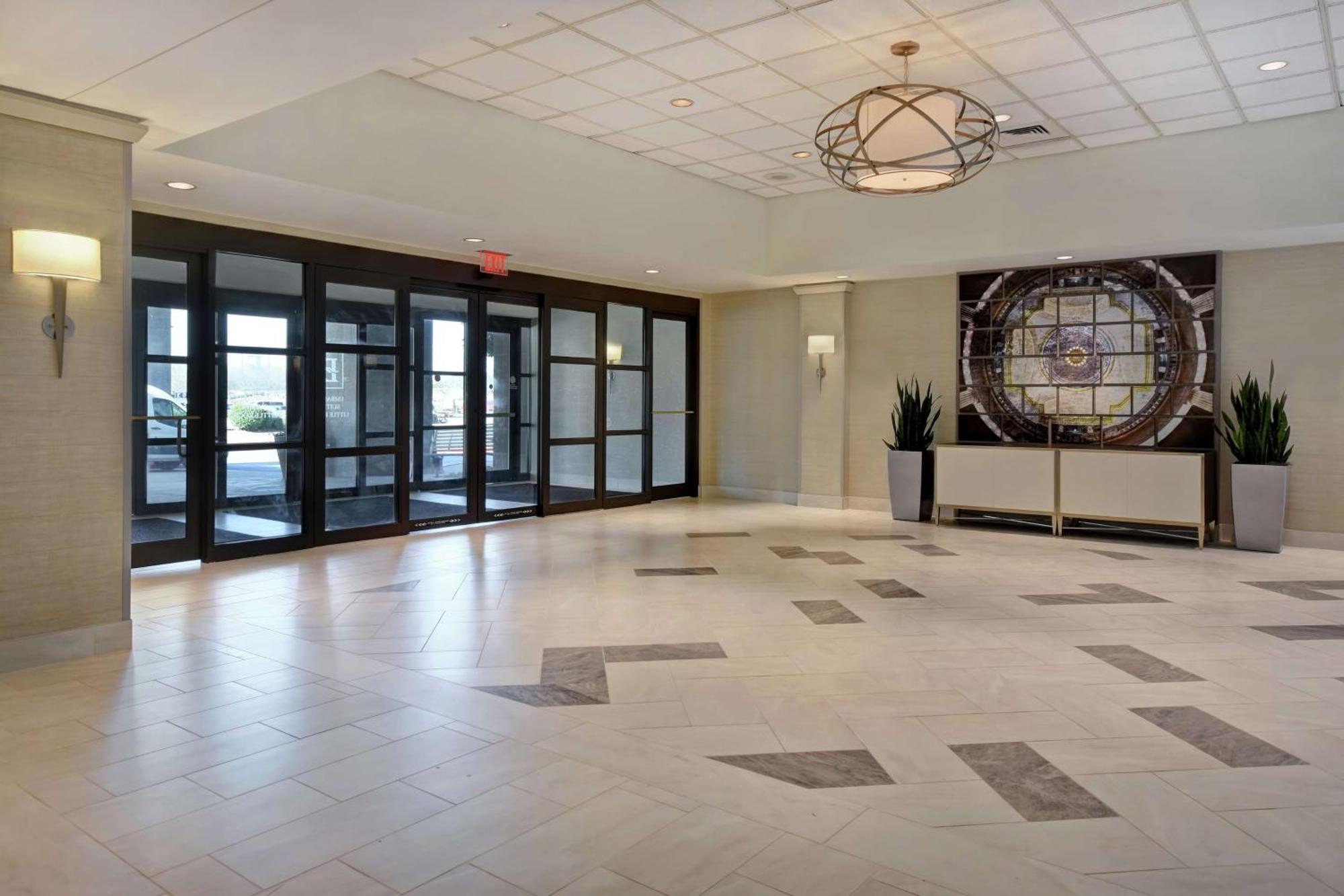 Embassy Suites Литъл Рок Екстериор снимка