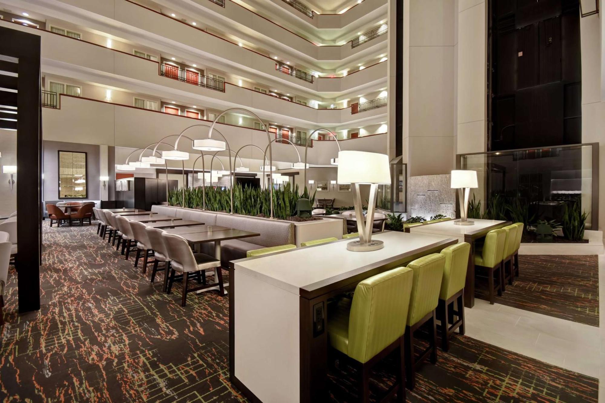 Embassy Suites Литъл Рок Екстериор снимка
